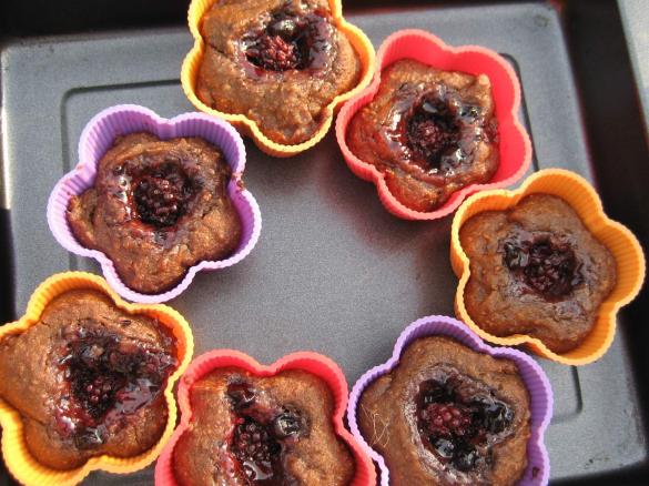Vegane Kastanien-Muffins, mit Aprikosen oder Brombeeren oder...