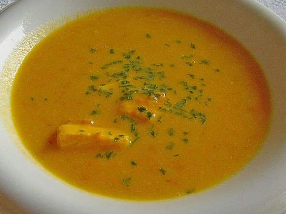 Kürbuissuppe mit Lachs