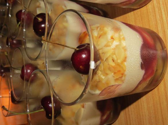 Kirsch-Marzipan-Tiramisu