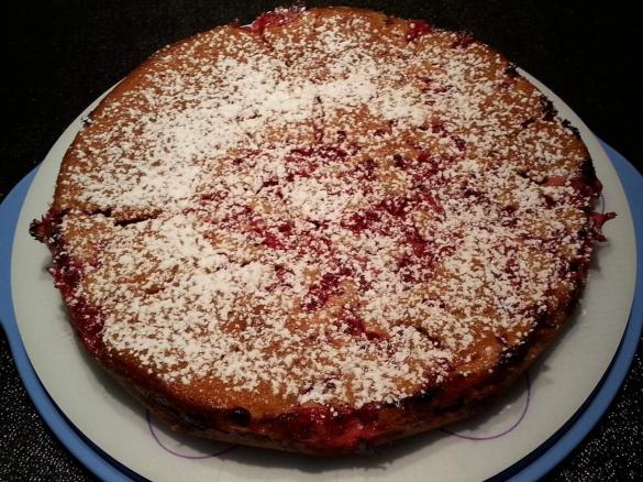 Variation von Schneller Apfelkuchen (mit Johannisbeeren od. Rhabarber)