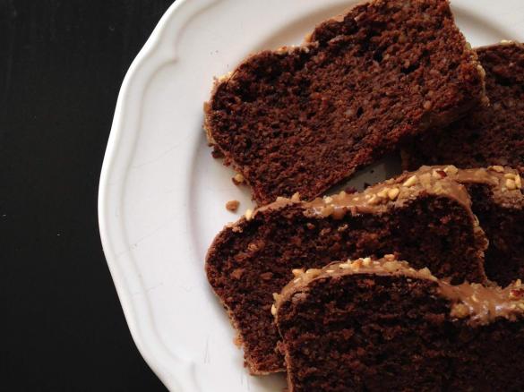 Schokoladiger Nusskuchen mit Möhren