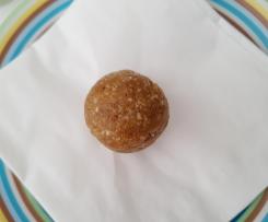 Schnelle Nusskugeln / Energiebällchen