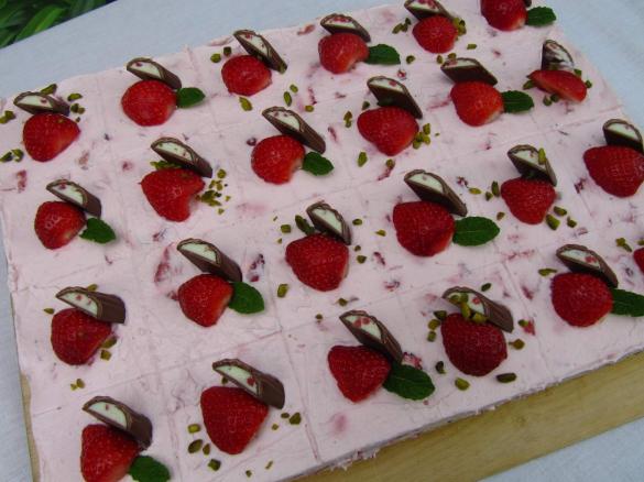 Erdbeer-Quark-Schnitten