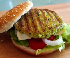 superschnelle Zucchini-Patties für Burger