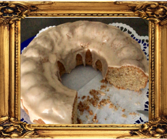 Nusskuchen mit Sahne zubereitet