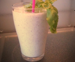 Variation von Bananenshake/Bananenmilch mit Haselnüssen 