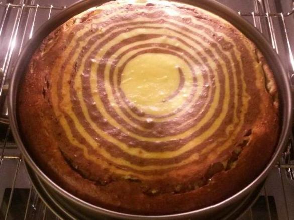 Zebra-Käsekuchen (ohne Boden)