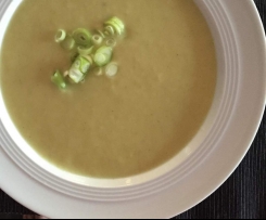 Kartoffel-Lauch-Suppe mit Kokosmilch