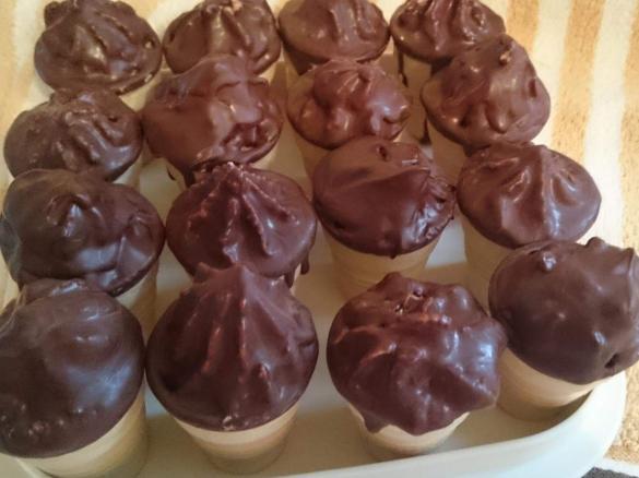 Granatsplitter im Waffelbecher, einfach zu machen