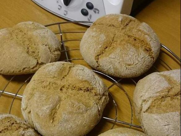 Vollkornbrötchen schnell & einfach