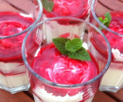 Schmandcreme mit Himbeermark