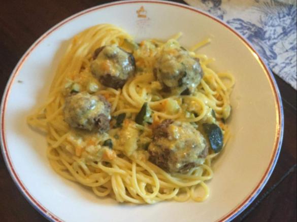 Köfte mit Gemüse Spaghetti bianco, Türkei meets Italy Glutenfrei