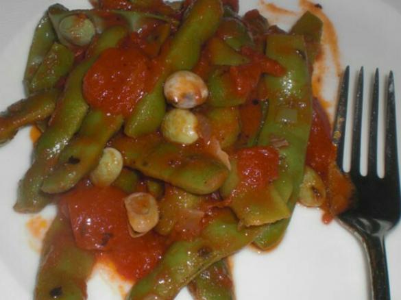 Grüne Bohnen mit Tomaten (Fasolakia freska giachni)