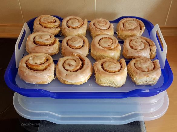 Zimtschnecken (Cinnamon Rolls)