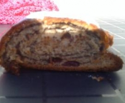 Mohn-Marzipanstollen