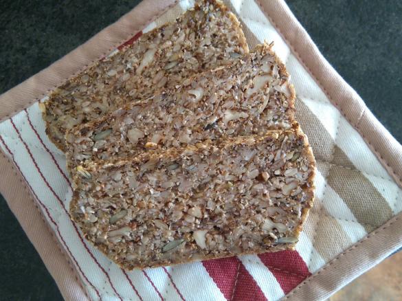 Veganes Low Carb Brot (ohne Ei und Quark)