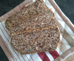Veganes Low Carb Brot (ohne Ei und Quark)