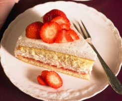 Variation von Erdbeersahnetorte