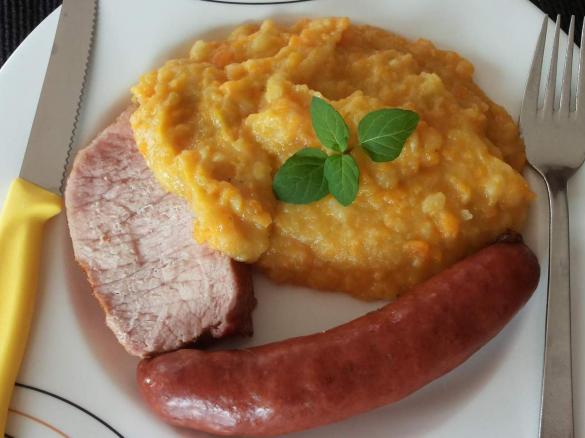 Wurzelmus mit Kassler und Kohlwurst All in one