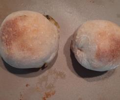 Gefüllte Pizza-Brötchen