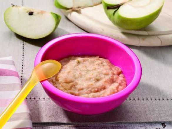 Dinkelbrei mit Apfel