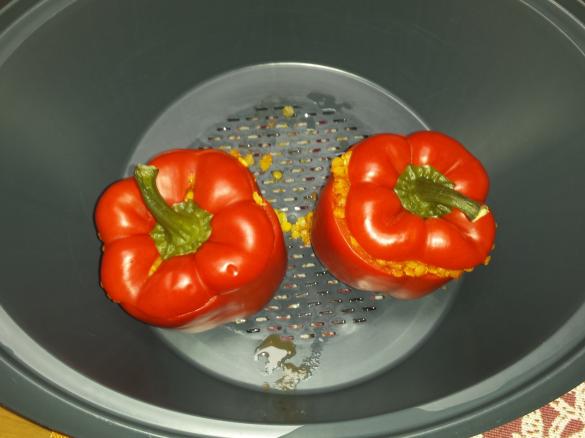 Paprika mit Linsenfüllung