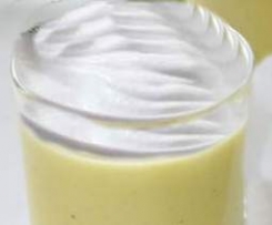 Grüner Spargelcappuccino