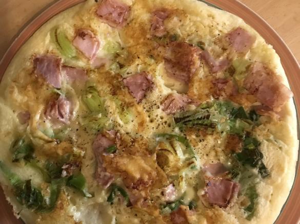 Pfannkuchen herzhaft mit Käse, Lauch und Schinken