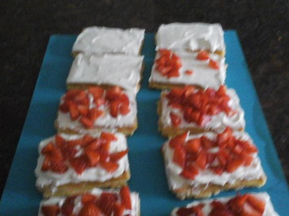 Erdbeer-Waffelschnitten