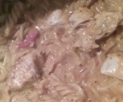 Variation von All in One Nudeln mit Champignons in Rahmsosse