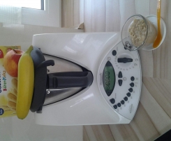 Apfel Bananen Brei mit Keks