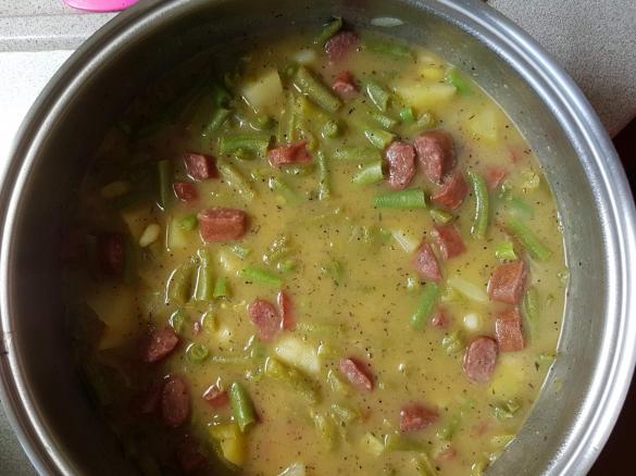 XL-Variation von Bohnensuppe nach Oma´s Art