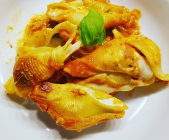 Ricotta-Conchiglioni mit Tomatensauce