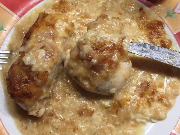 Zwiebel-Sahne-Hähnchen