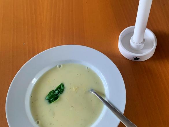 Spargelcremesuppe (Reste Spargel-Schalen & - Endstücke)