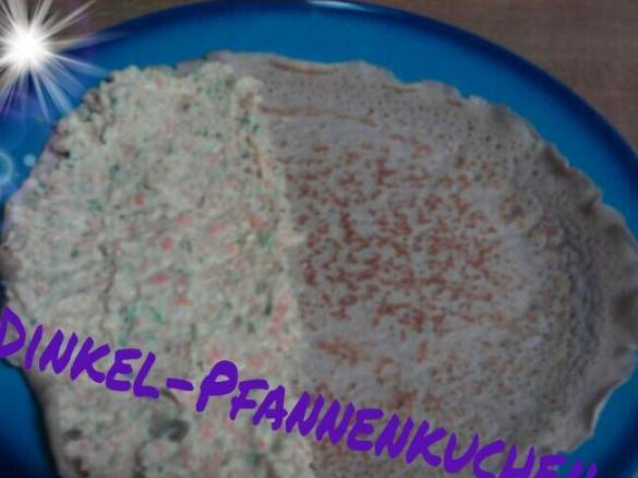 Pfannenkuchen mit vegetarischer Füllung auf Frischkäsebasis