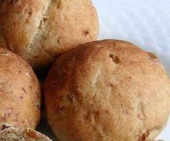 Brötchen mit Schinken und Zwiebeln