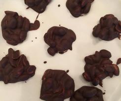 Low Carb-Erdnussberge