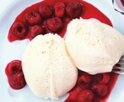 Variation von Weiße Schokoladenmousse mit Bacardi...