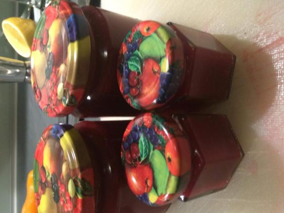 Himbeermarmarmelade mit Gin