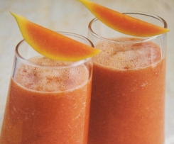 Blutorangen-Papaya-Drink