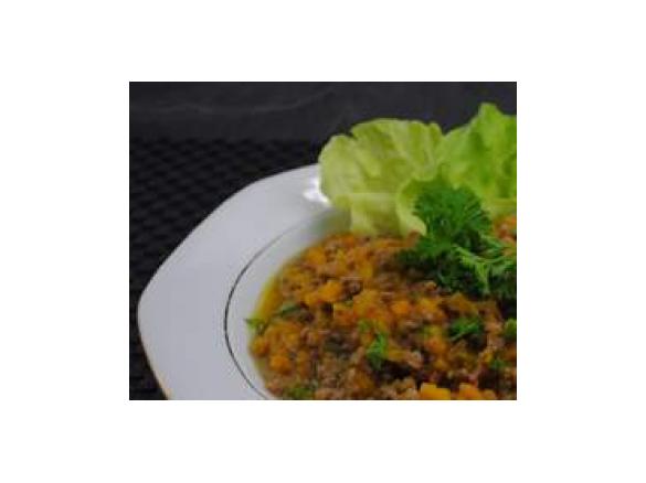 Kartoffelsuppe mit Möhren und Hackfleisch