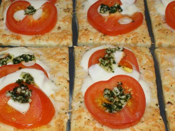 Thermine's Pizza Caprese
