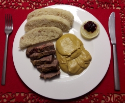 Lendenbraten auf Rahmsoße mit böhmischen knödeln / Svíčková / Svickova
