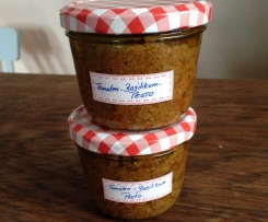 Tomaten-Basilikum-Pesto