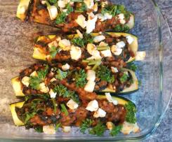 Gefüllte Zucchini auf Linsen- Spinat - LOW CARB -  Rezept des Tages  10/ 2024