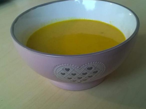 Süßkartoffel-Apfel Suppe (vegan)