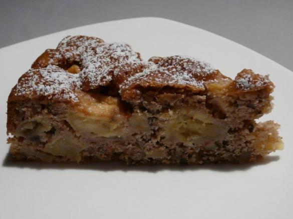 Schoko-Mandel-Kuchen mit Äpfeln und Zimt