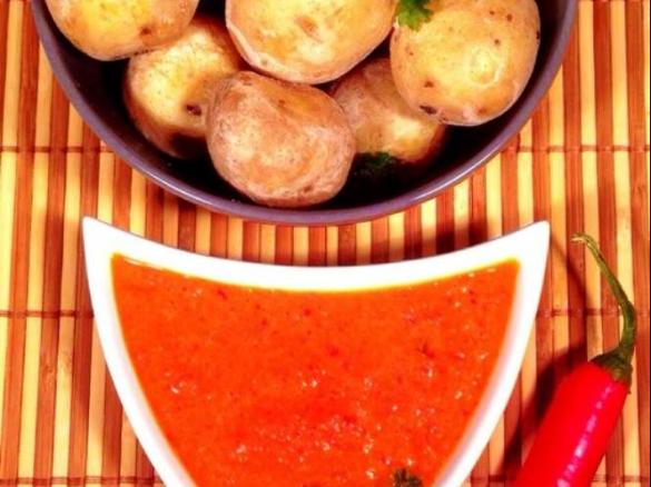 Kanarische Kartoffeln mit Paprika-Chili Mojo