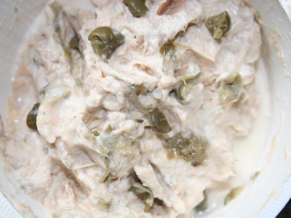 Variation von Thunfisch-Aufstrich (mit Ziegenfrischkäse)